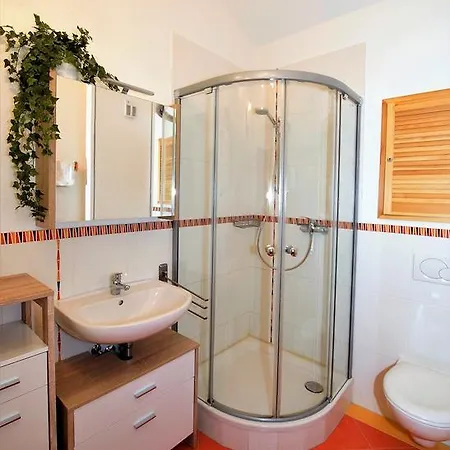 Ferienwohnung Benediktenwand * לנגריס